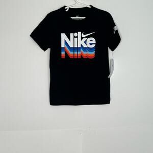Nike Boys The Nike Tee Size 6